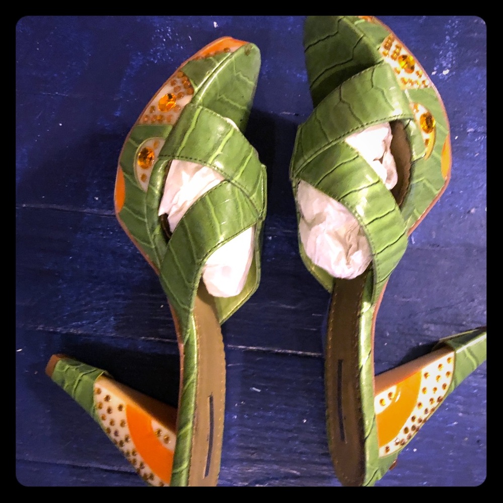 Michael Antonio Size 10 Bright green heels